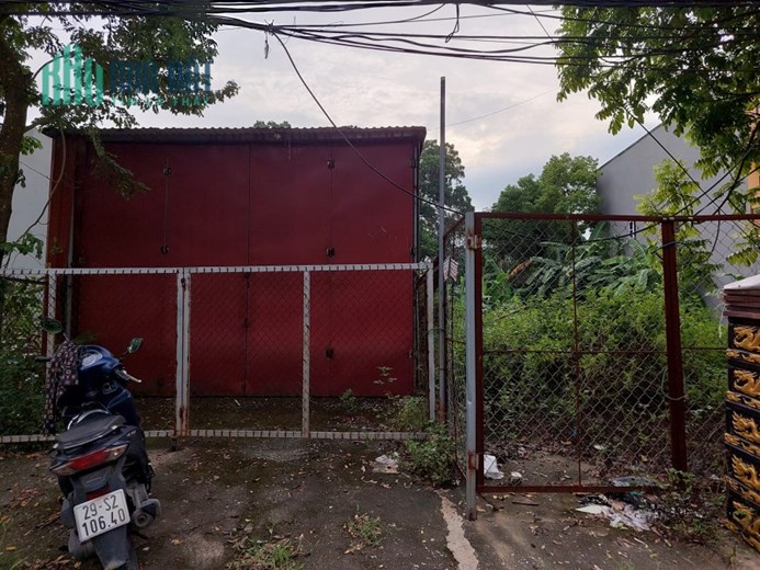 Cho thuê MBKD, Kho xưởng, mặt phố, 1000m2, C4, 12tr Mê Linh.