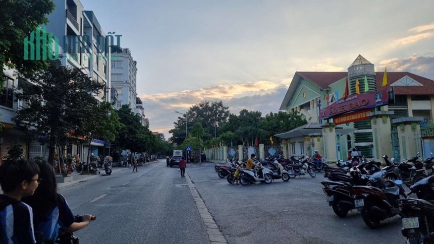 Đất Thanh Am, Thượng Thanh, mặt đường oto tránh, kinh doanh, 93m, mt: 5m, 8 tỷ