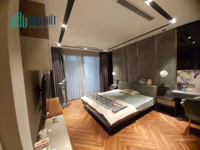 Bán nhà Xuân La 50m2, 6T, mt4m, 13,5 tỷ Tây Hồ, ô tô.