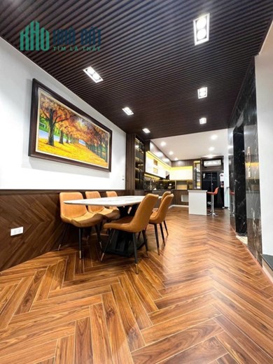 Bán nhà đẹp Nguyễn Văn Cừ 70m2, 6 Tầng, MT 4,5m, ô tô tránh – thang máy giá 12,x tỷ