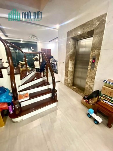 nguyễn trãi thanh xuân LK FAFIM ngã tư sở vỉ hè ô tô >24tỷ 98m 5t .