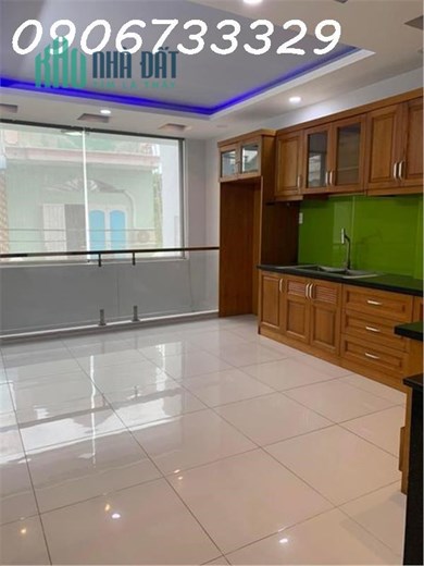 Bán nhà 3 tầng ngang 6.8m hẻm ô tô phường vip Q7 chỉ 6.7 tỷ