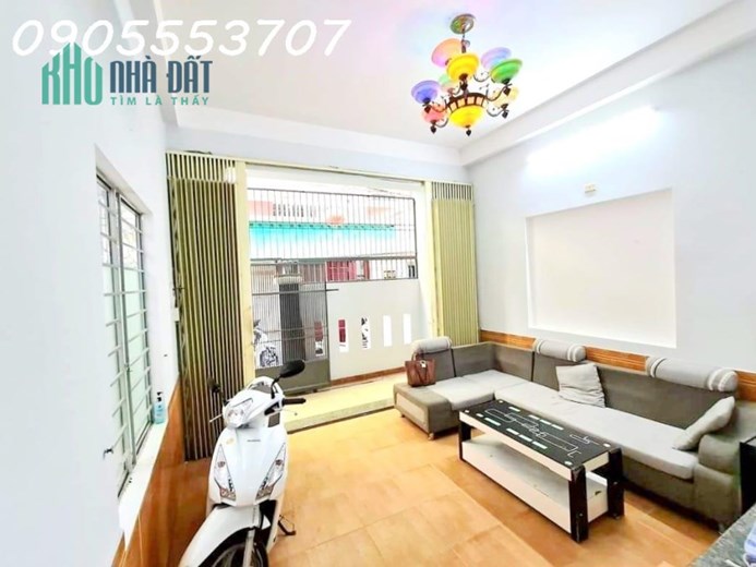 Nhà 2 tầng ngay Chợ Cồn, Đà Nẵng, Diện tích: 55m2, gần đường chính. Giá chỉ 2,x tỷ
