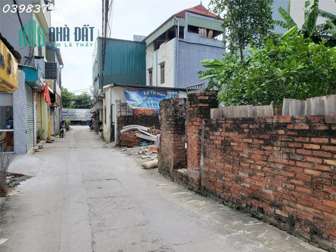 Hết đất còn ô dài 25m rộng 4,7m ngõ to xã Vân nội, đường 23B