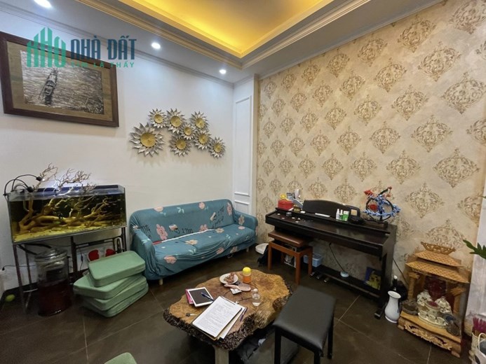Bán nhà ngõ 94 Hoàng Ngân Cầu Giấy 43m2 x 5T gần ô tô , 35m ra phố mới đẹp siêu thoáng 4.3 ty