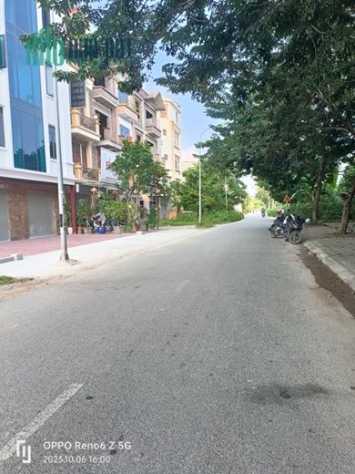 Hoa hậu mặt đường Quốc Lộ 6 tràng an chúc sơn giá siêu rẻ
- Diện tích: 53m2 full thổ cư mặt tiền