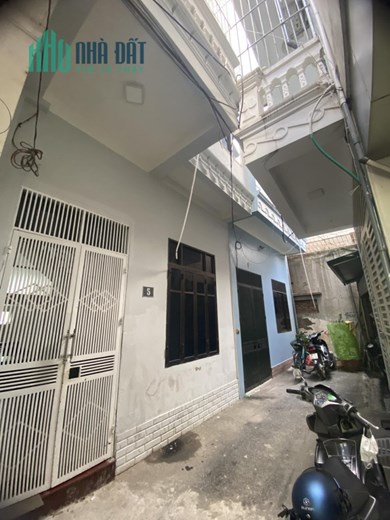 Cần tiền bán nhanh nhà 34m2 x 3 tầng Ngô Quyền, La Khê, taxi qua cổng nhỉnh 3 tỷ