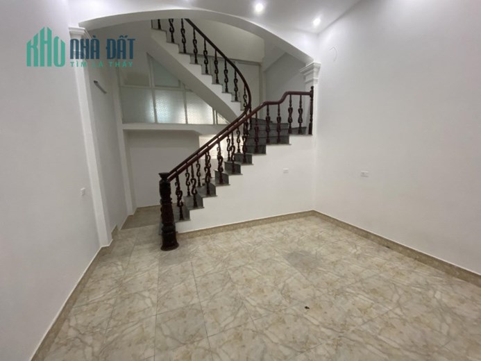 Cần tiền bán nhanh nhà 34m2 x 3 tầng Ngô Quyền, La Khê, taxi qua cổng nhỉnh 3 tỷ