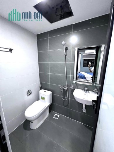 Bán nhà Pháo Đài Láng 52m2 x 5T, MT 4,7m giá 7,85 tỷ