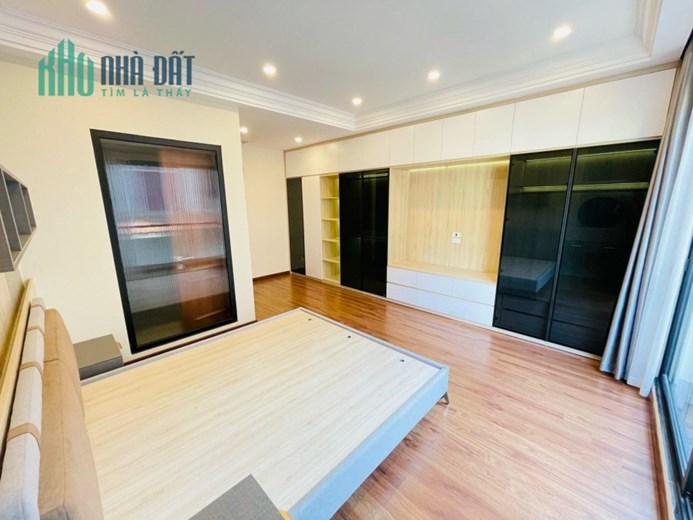 CẦN BÁN NHÀ 6 TẦNG QUẬN LONG BIÊN- THANG MÁY- GARA Ô TÔ- FULL NỘI THẤT