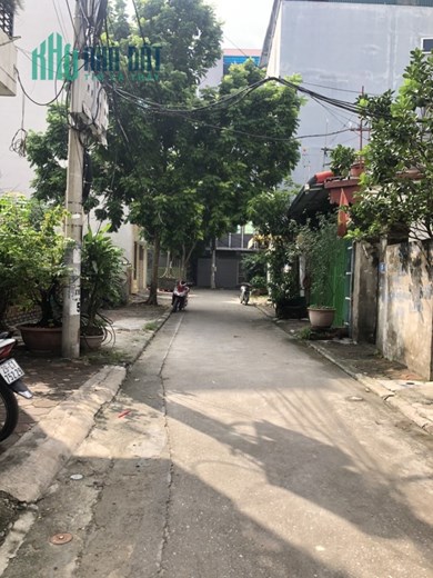 Bán đất Ngọc Thuỵ View Vườn Hoa, Vỉa Hè, 100 m2, chỉ nhĩnh 14 tỷ.