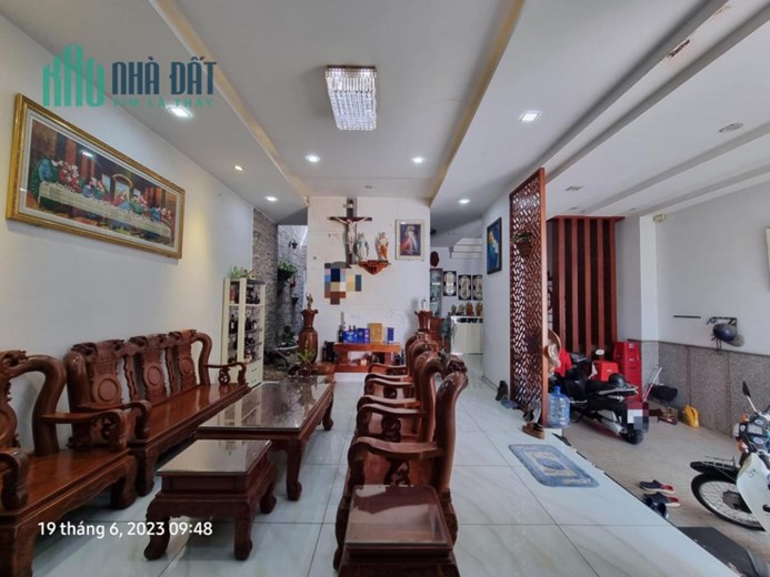 Bán Vila quốc lộ 1A P.Tân Thới Nhất Q.12, 3 tầng, đường 10m, giá giảm còn 15 tỷ