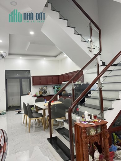 CHÍNH CHỦ CẦN BÁN GẤP NHÀ ĐẸP GIÁ RẺ TẠI PHƯỜNG UYÊN HƯNG, THỊ XÃ TÂN UYÊN