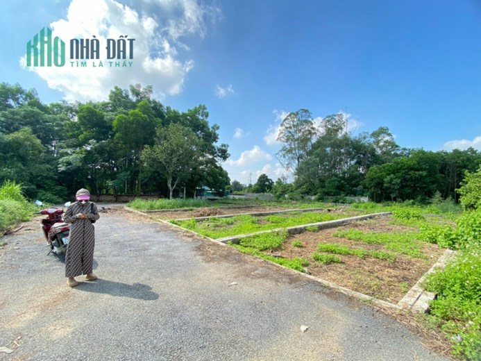 CHỦ CẦN TIỀN GẤP NÊN BÁN NHANH MẢNH 73M2 NGAY SAU SIÊU THỊ ĐỨC THÀNH NẰM TRÊN TRỤC ĐƯỜNG TỈNH LỘ