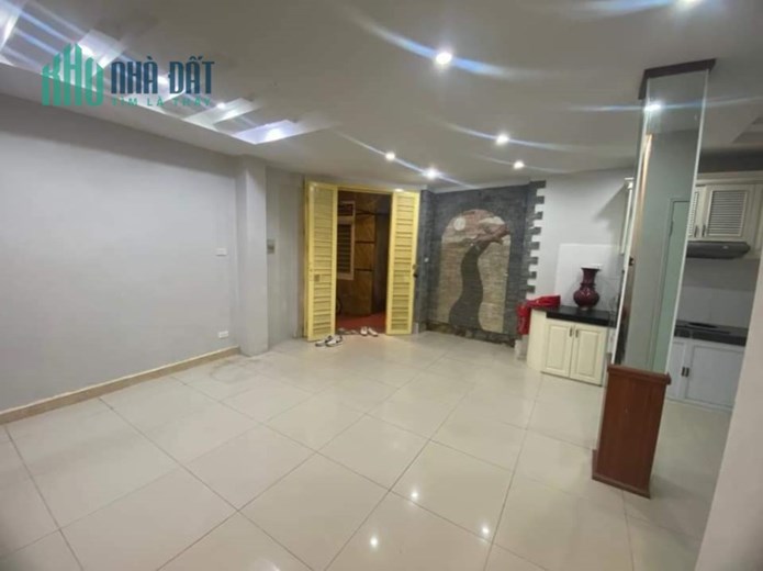 Bán gấp nhà đẹp gần trung tâm ngõ 143 Kim Mã 3.45 tỷ, 45m2x3T, sđcc