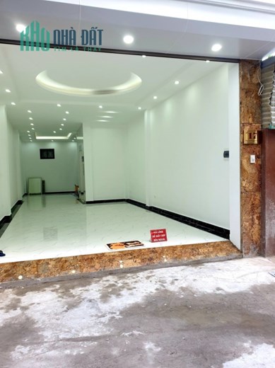 NGUYỄN VĂN CỪ NHÀ MỚI ĐẸP KHÔNG TÌ VẾT, THANG MÁY ,GA RA 2 Ô TÔ , TRƯỚC NHÀ Ô TÔ TRÁNH, NỘI THẤT