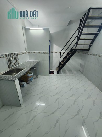 NHÀ Q6 -3 TẦNG 2 PHÒNG- SỔ VUÔNG VỨC