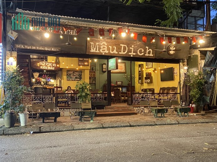 SANG NHƯỢNG GẤP CỬA HÀNG CÀ PHÊ  NGÕ 38 TRẦN QUÝ KIÊN, CẦU GIẤY, HÀ NỘI GIÁ KHỞI NGHIỆP