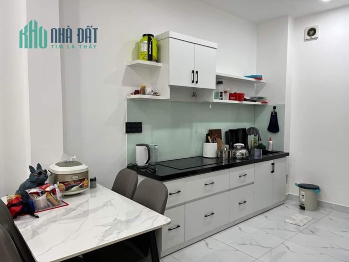 Bán nhà Tôn Đức Thắng Ở Luôn 27m*5T 3PN 60m ra phố gửi Ô Tô sát nhà  ngõ 3 gác tránh cực hiếm giá