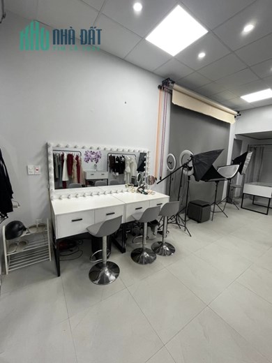 CẦN SANG NHƯỢNG CỬA HÀNG TẠI 951 THIÊN LÔI - QUẬN LÊ CHÂN - HẢI PHÒNG