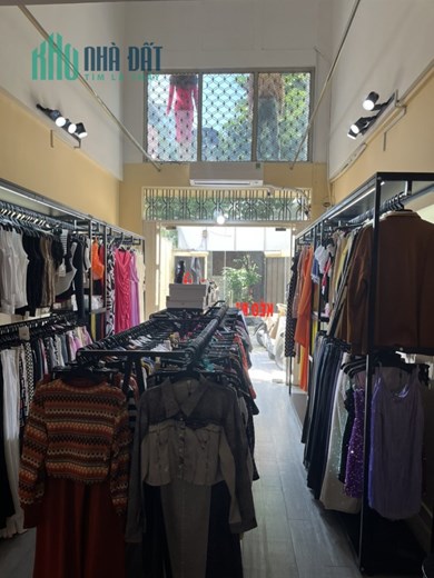 CẦN SANG NHƯỢNG SHOP QUẦN ÁO Địa chỉ: 47/25 Trần Quốc Toản, Phường 8, Quận 3, Hồ Chí Minh