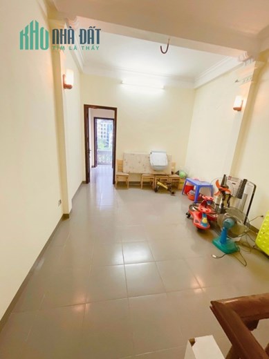 Bán nhà riêng Lê Văn Lương Thanh Xuân 40m 4 tầng 3 ngủ ngõ thông 2 thoáng ở ngay nhỉnh 4 tỷ lh