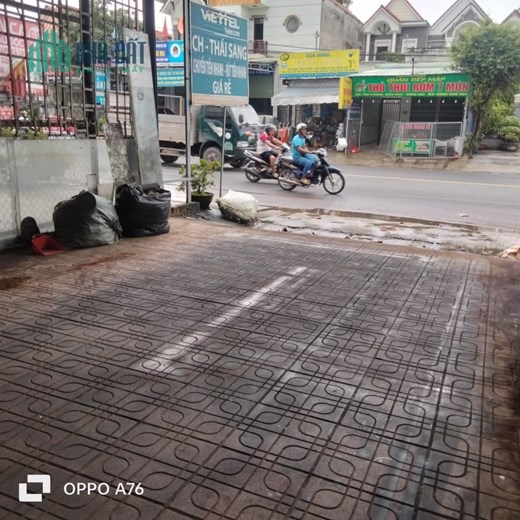 Cho thuê nhà mặt tiền Đồng Khởi mới tinh, gần cây xăng 75 chỉ 12tr/tháng