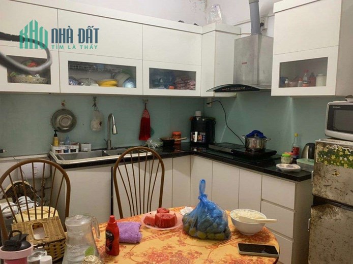 Bán nhà Thượng Thanh, Long Biên, nhà 2 tầng cũ, rộng 62m, gần chợ, chỉ 2 tỷ 6