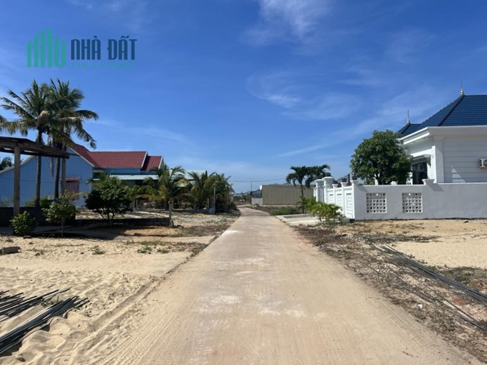 ĐẤT ĐẸP - GIÁ TỐT -  Cần Bán Lô Đất Tại đường Hà Huy Tập khu phố Cửu Lợi Đông,  Hoài Nhơn Bình Định