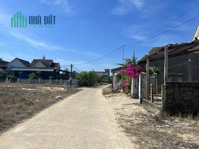 ĐẤT ĐẸP - GIÁ TỐT -  Cần Bán Lô Đất Tại đường Hà Huy Tập khu phố Cửu Lợi Đông,  Hoài Nhơn Bình Định