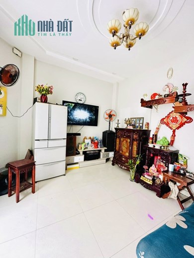 Bán nhà chính chủ Phan Xích long - 4 tầng btct - giá 4.8 ty - 3 wc - 3 pn - gấp bán