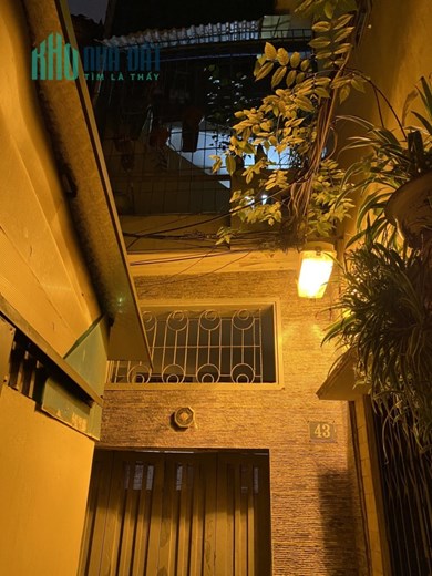 CẦN BÁN NHÀ GẦN LINH LANG BA ĐÌNH, 40M2, 3 TẦNG, 3.8 TỶ.