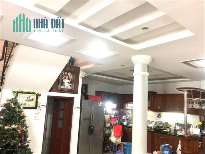 ⚡🍀 BOM TẤN QUẬN 7 - 123,45 m2 ( 7,8 x 15.8 ) -BIỆT THỰ MINI 3 TẦNG-SÂN RỘNG 65M2-NGANG 7.8M CHỈ