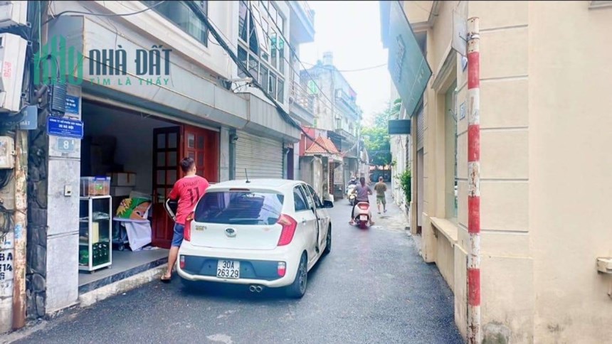 Bán nhà Hoa Lâm, Việt Hưng, oto thông rộng, gần phố tiện ích, 42m2x 5 tầng, 5 tỷ 4
