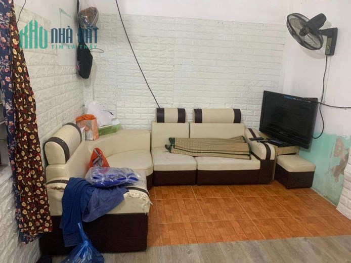 Bán nhà Thượng Thanh, Long Biên, nhà 2 tầng cũ, rộng 62m, gần chợ, chỉ 2 tỷ 6