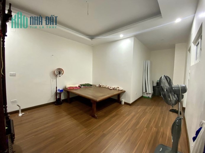 YÊN PHỤ – Dân xây, 5 ngủ, Ô tô tránh 10m, Giá tốt 6.1 Tỷ