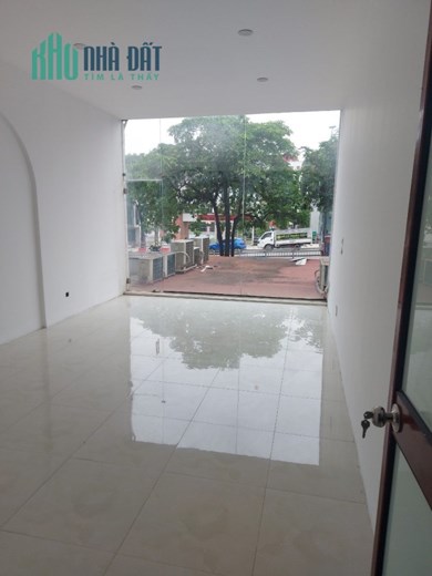 Cho thuê nhà kinh doanh tại Trần Duy Hưng Cầu Giấy