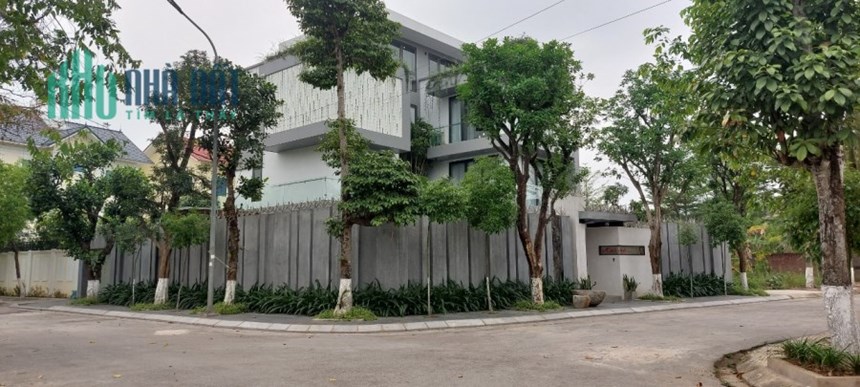 Bán gấp siêu phẩm biệt thự lô góc view vườn hoa khu ĐT Hà Phong - Giá nét căng như gái 18