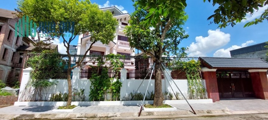 Bán gấp siêu phẩm biệt thự lô góc view vườn hoa khu ĐT Hà Phong - Giá nét căng như gái 18