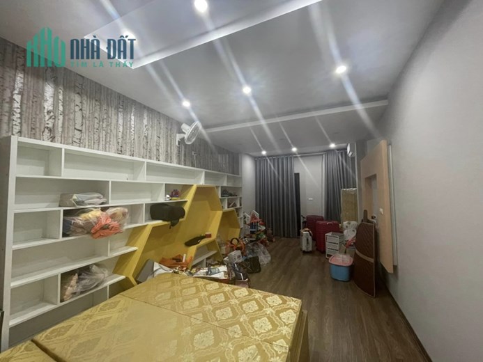 ÂU CƠ – Dân xây, 5 phòng, Ô tô phi 10m, Giá bay nhanh 6 Tỷ