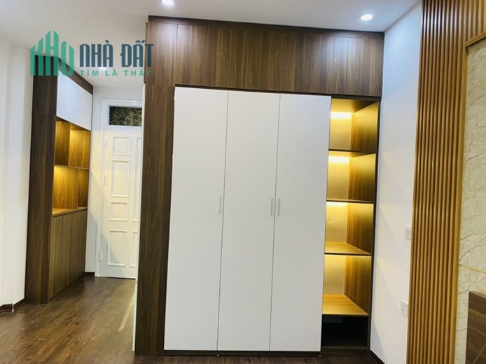 Bán nhà 7 tầng Ngọc Thụy,Long Biên 38m2,oto vào nhà,thang máy giá 7tỷ