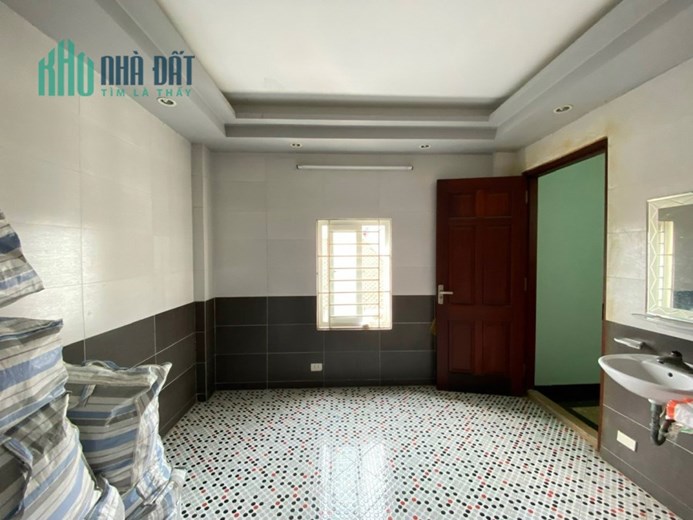 Bán nhà Xuân La, ô tô vào nhà 65m2, 7T, 4.5m, 11.8 tỷ, Tây Hồ.