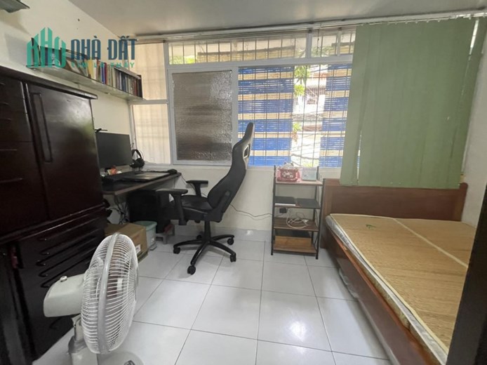💥Tầng 2 tập thể Nghĩa Tân 60m 2PN, vài bước ra Ô tô, khung cột cực chắc, 1.8 tỷ💥