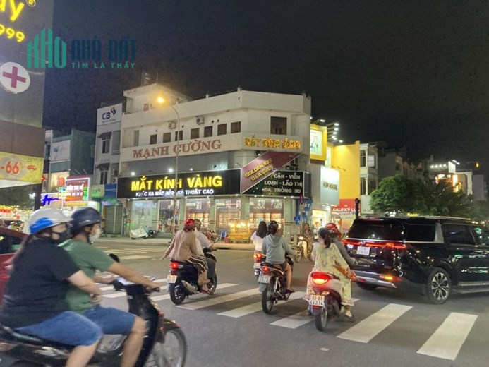 TÂN PHÚ NGÃ GÒ DÂU- TSN -HXH SÁT MẶT TIỂN - NHÀ ĐẸP Ở NGAY NHỈNH 12 TỶ