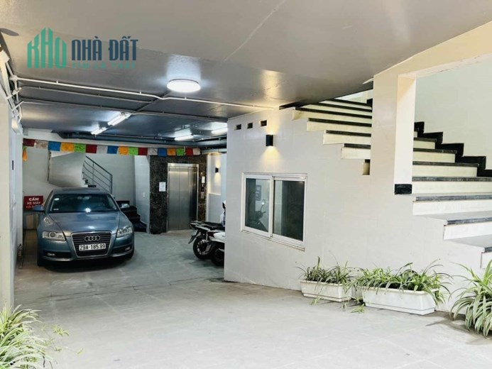 Bán Nhà Mặt Phố Võng Thị - Tây Hồ 101m2 x 8 tầng nổi 1 hầm thang máy, thiết kế thông sàn kinh