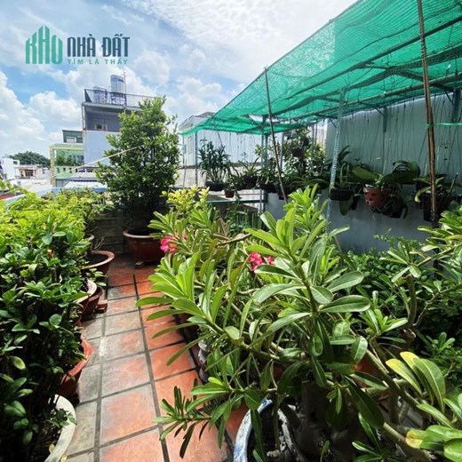 Bán gâp giảm 1,8 ty còn hơn 5 tỷ TL lũy Bán Bích   66m2 -4T BTCT hẻm oto