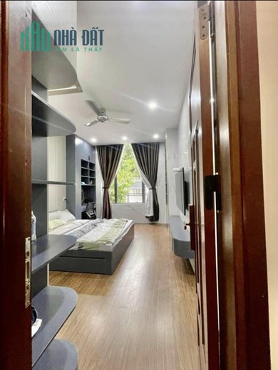 Giảm 2 tỷ! Nhà 4 tầng mặt tiền Lý Tự Trọng - Full nội thất hiện đại - giá nhỉnh 4 tỷ