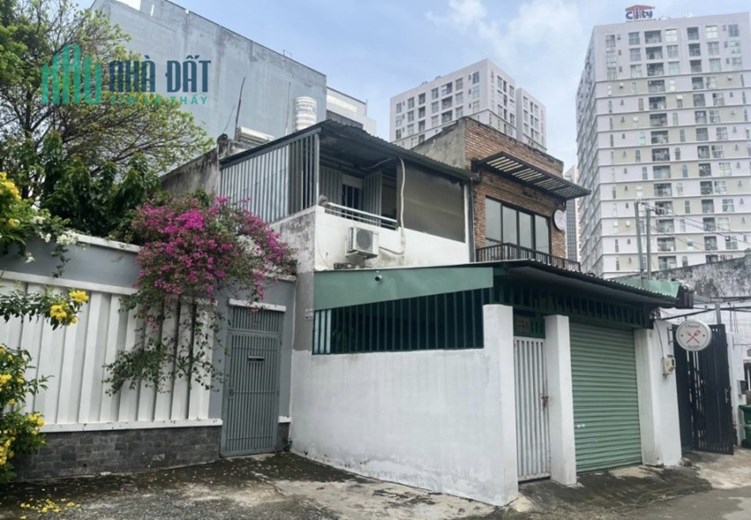 Chính chủ bán nhà Thảo Điền đường 64 giá 14ty9. LH : 093 273 8182