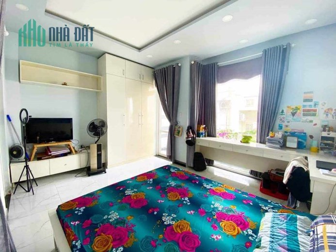 Bán nhà đẹp 3 tầng, 5x18m, HXH gần Ngã Tư Vườn Lài, An Phú Đông, Quận 12