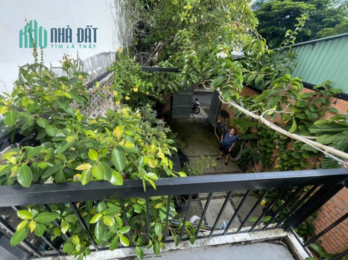 Cần bán lô đất 90m2 tặng nhà 2 phòng ngủ tại Khu Á Châu p.2 TP Vũng Tàu khu phố giá chỉ 9 tỷ 199